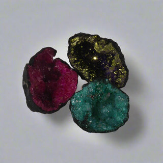 Coloured Geodes - Pack of 5 - 2" to 3" from Stonebridge Imports